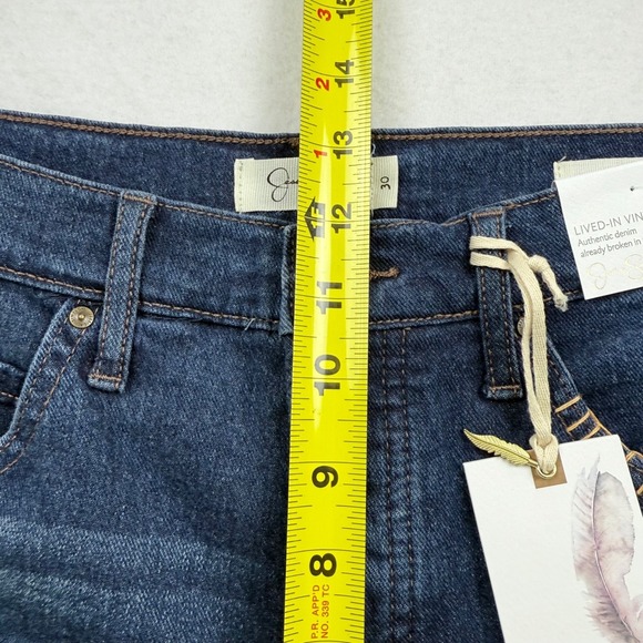 Jessica Simpson Womens Stretch Lived-In Vintage Relaxed Denim Shorts Size 30 NWT - Picture 9 of 12